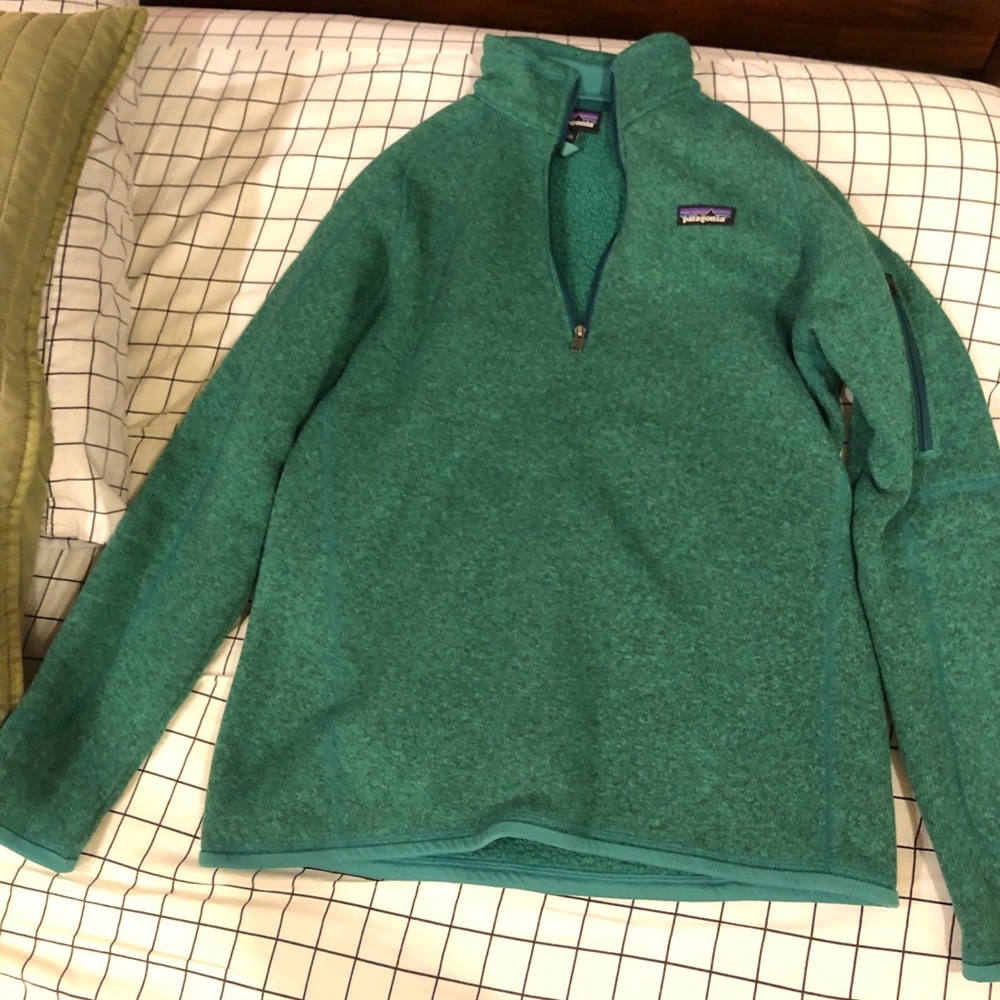 Women’s Patagonia pullover